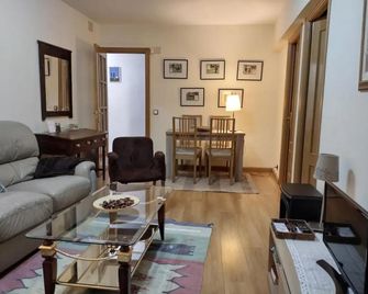 Piso a 20 minutos del centro Madrid - Navalcarnero - Living room