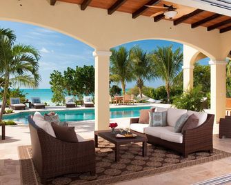 Villa Mirabelle Beachfront Villa - Five Cays Settlement - Piscine
