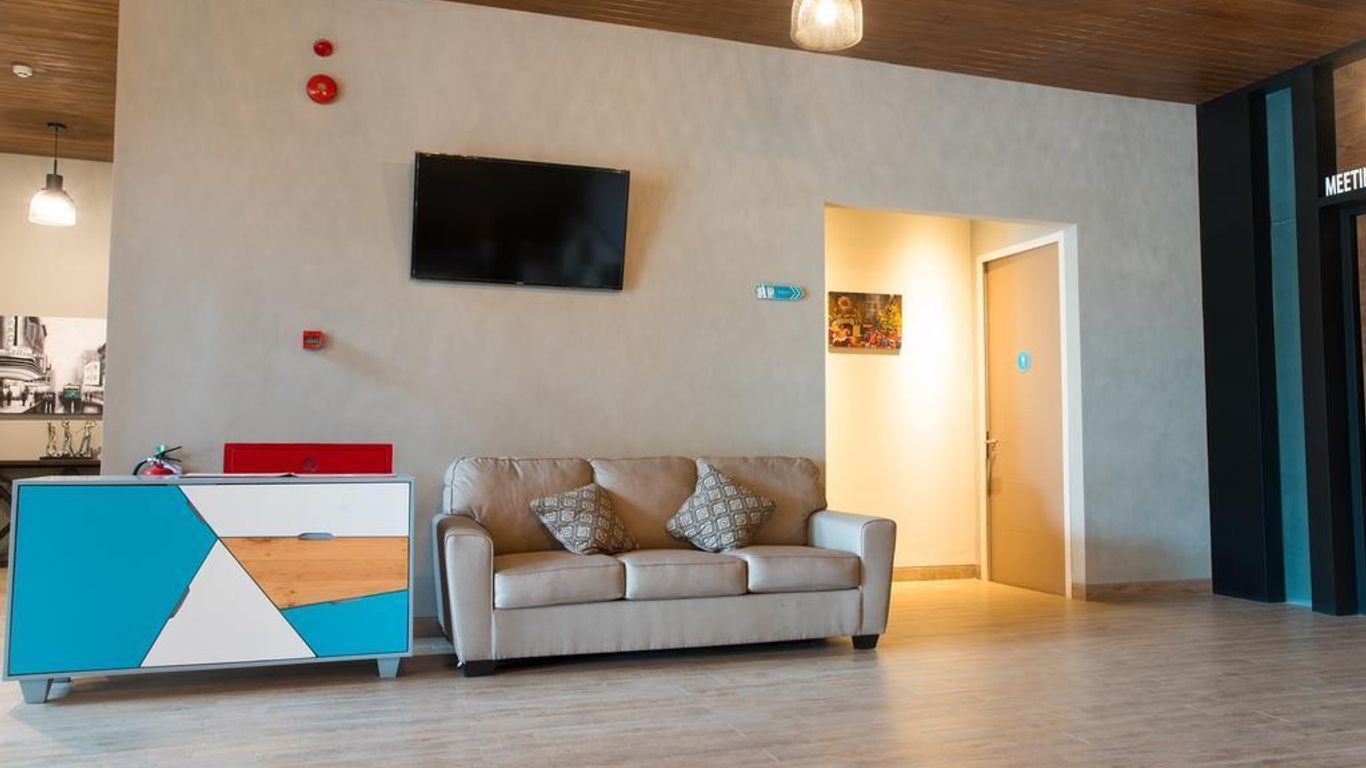 Zoom Dharmahusada Hotel