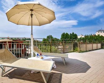 Hotel Rex - Misano Adriatico - Balkon