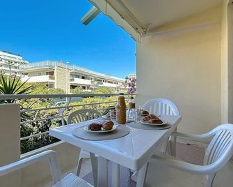Cannes: close to the beach, apartment 1 bedroom, terrace, secure residence - קאן - מרפסת