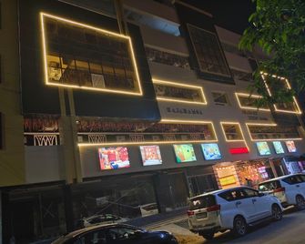 Rajahamsa Grand Inn - Anantapur - Building