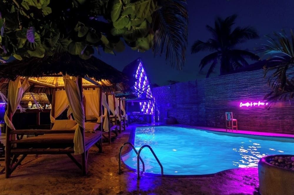 هوتل باكسار