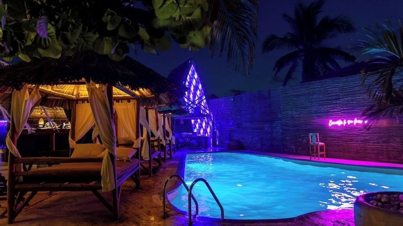 هوتل باكسار