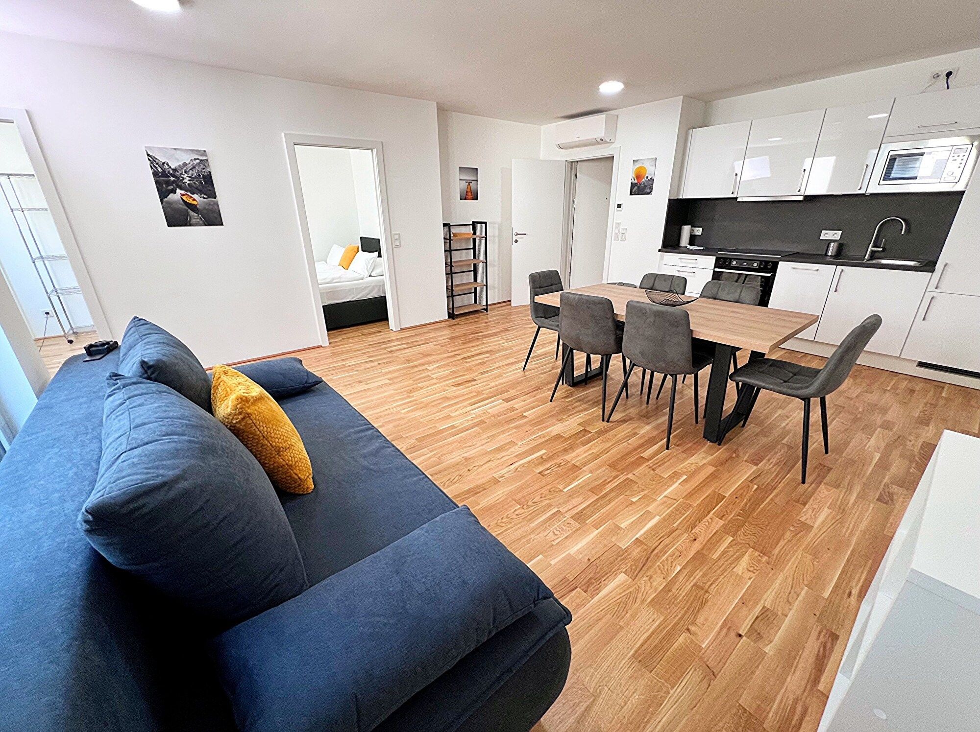 GG13 Apartments Vienna, Air-conditioned, next to metro, close to sights - וינה - סלון