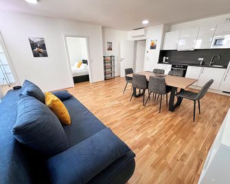 GG13 Apartments Vienna, Air-conditioned, next to metro, close to sights - Wenen - Huiskamer