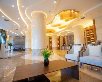 Obor Hotel - אורומצ'י - לובי