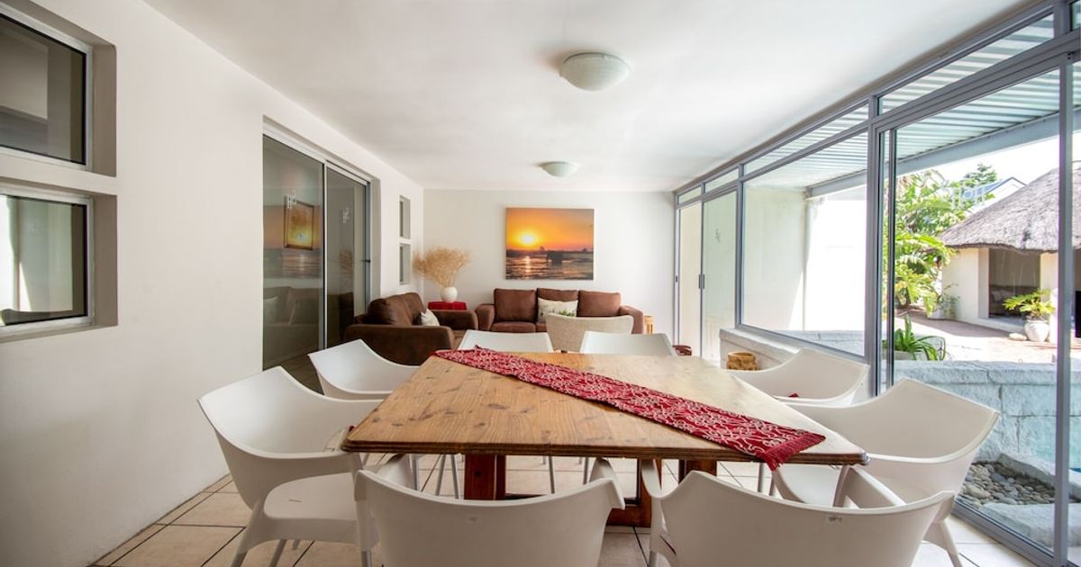 Saffron House Guesthouse £39. Cape Town Hotel Deals & Reviews KAYAK