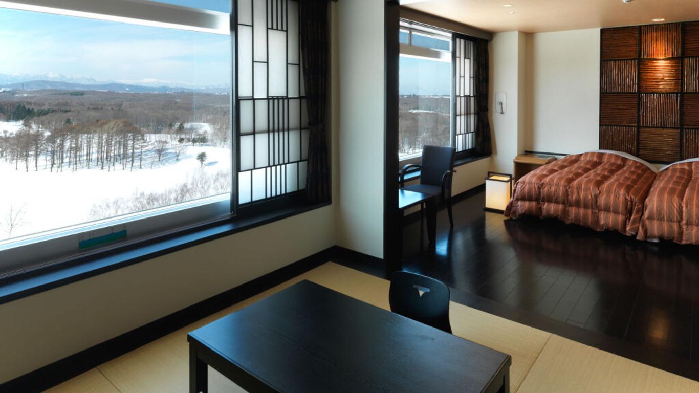 Sapporo Kitahiroshima Classe Hotel