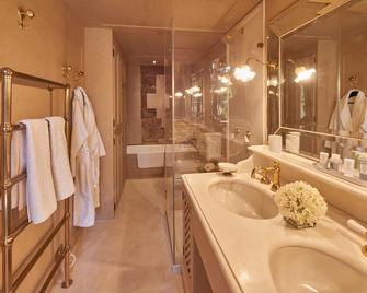 Villa Torre di Terzolan With Pool and Jacuzzi - Verona - Bathroom