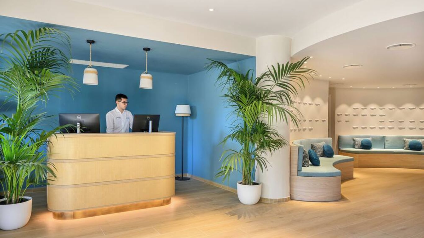 فوي تانكا فيليدج