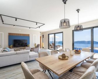 Green Horizon Sea Views Villa - Dubrovnik - Sală de mese