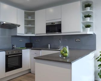Apartrooms Aberdeen - Aberdeen - Kitchen