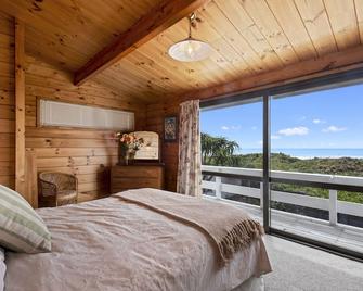 Oceanside Bach - Mount Maunganui Holiday Home - Mount Maunganui - Slaapkamer