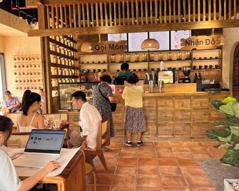 Vinhome Grand Park Homestay House - Ciudad Ho Chi Minh - Bar