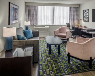 DoubleTree by Hilton Hotel Rochester - Rochester - Kamar Tidur