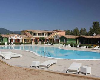 Le Vanille - Costa Rei - Pool