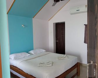Poornima Beach Stay - Gokarna - Bedroom