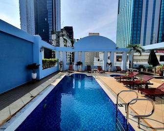 Huong Sen Hotel - Ho Chi Minh City - Pool