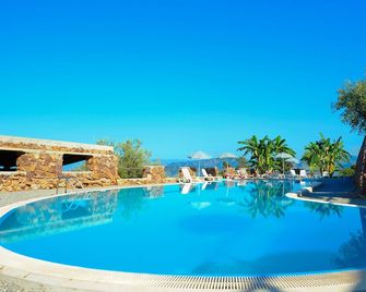 Santa Margherita Agriturismo - Gioiosa Marea - Piscine
