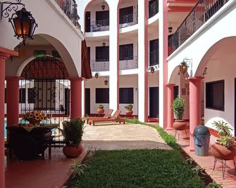 Hotel Zaci - Valladolid - Patio