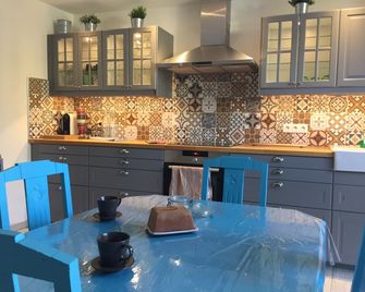 Villa in Olonzac with Pool near Lac du Jouarres - Olonzac - Cocina