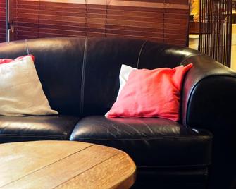 Appart'Hotel Wombat and Wallaby - Pigny - Sala de estar