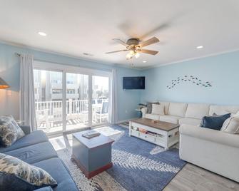 Steps to Ocean Colorful Abode in Fenwick Island - Fenwick Island - Soggiorno