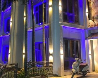 Hotel O The Resort - Morādābād - Building