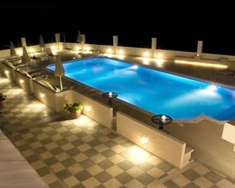 Hiona Holiday Hotel - Palekastro - Zwembad