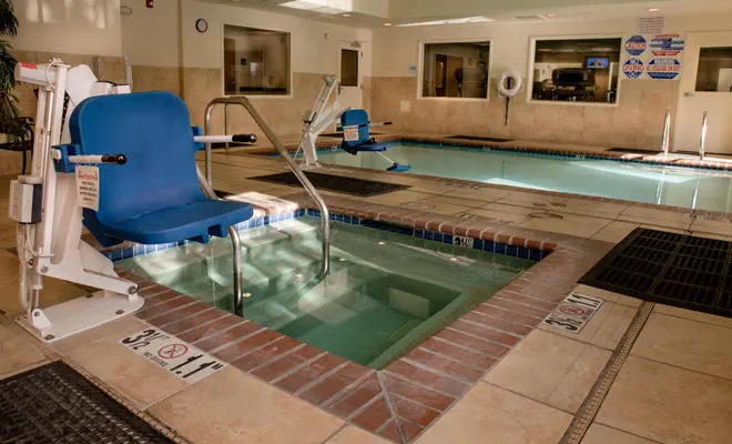 Holiday Inn Express Suites Lincoln Roseville Area 155 2 3 2 Lincoln Hotel Deals Reviews Kayak
