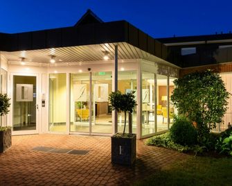 Wolfsburg Sandkamp Hotel by Belvilla - Wolfsburg - Rakennus