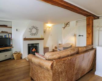 Little Owl Barn - Burford - Living room