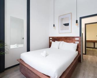 Columbus Rooftop Hostel - Las Palmas de Gran Canaria - Bedroom