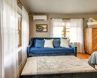 Meredith Studio Near Downtown Hike, Swim, Ski! - Meredith - Ložnice