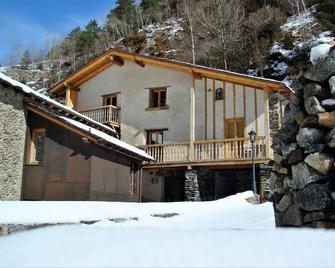 Cal Batlle Casa Rural - La Cortinada - Gebäude