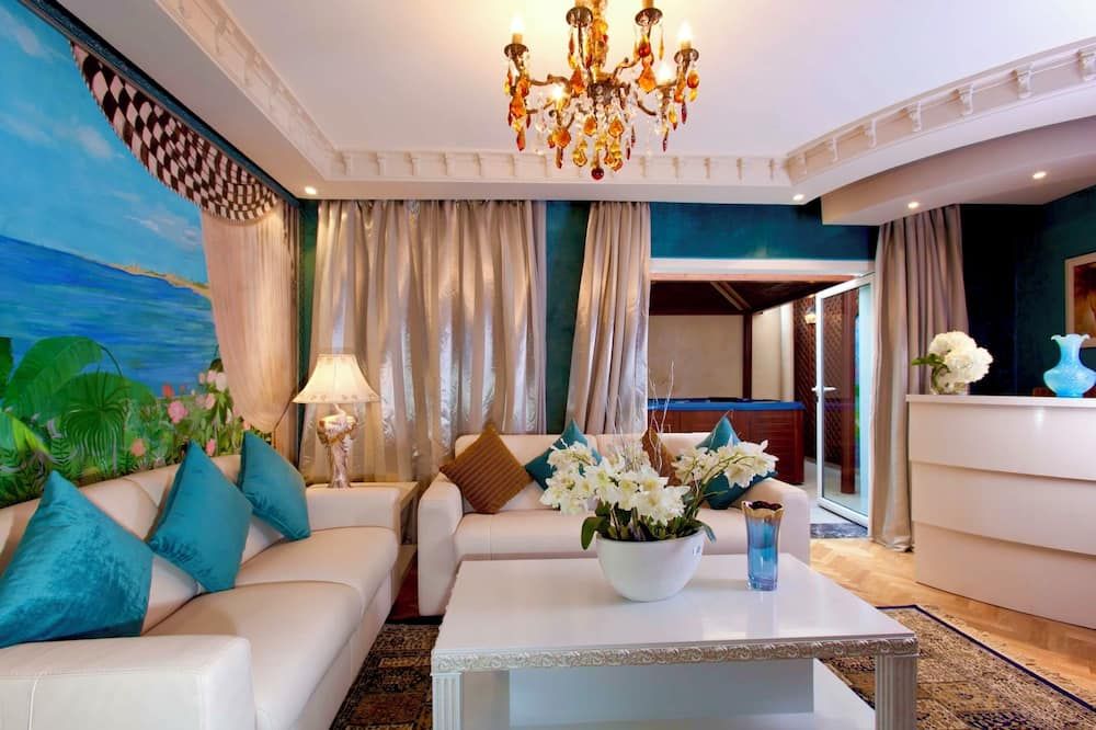 Art Palace Suites & Spa