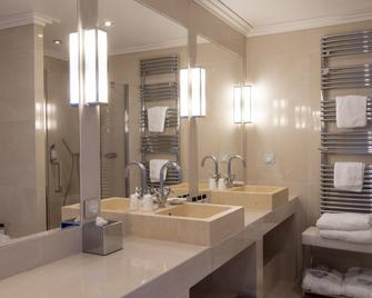 โรงแรมเลอมูเอต - อาฌักซีโย