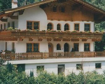 Comfortable Apartment in Mayrhofen with Garden - Mayrhofen - Building