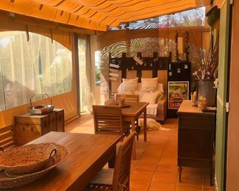 Gîte Gili Bastideneuve des Oliviers - La Londe-les-Maures