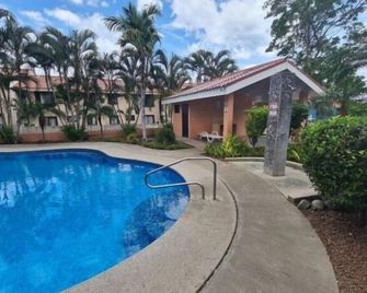 Ocean Paradise #6 · 1 bedroom 1 bath loft - Playa Matapalo - Piscina