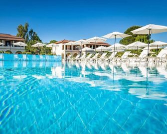 Tessera Boutique Hotel - Gouvia - Piscina
