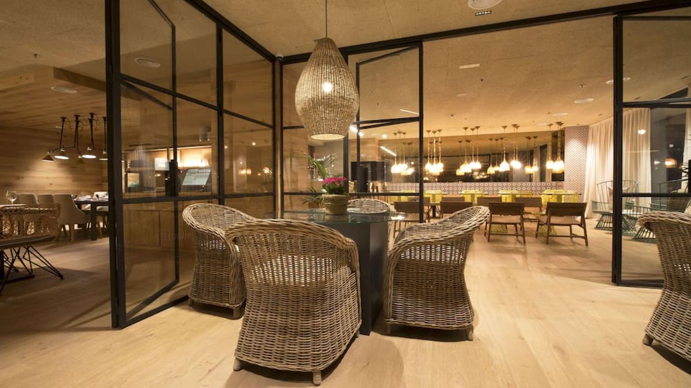 هوتل زينيت سيفيلا