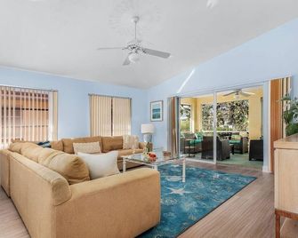 Tropical vacation home close to Vanderbilt Beach - Naples - Living room