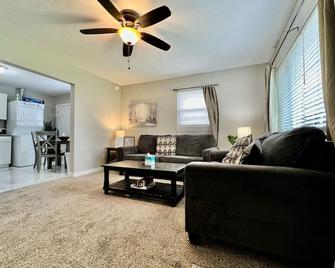 A Great Place for Workers on Whitaker-Unit B - Hamilton - Sala de estar