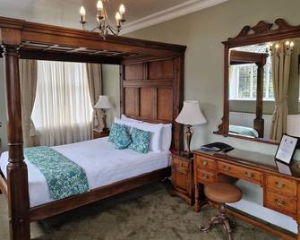The Radnorshire Arms Hotel - Presteigne - Bedroom