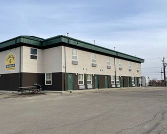 Circle 6 Motel - Weyburn - Gebäude