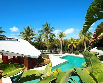 باهيا باي ريزورت - كيي لارغو - حوض السباحة