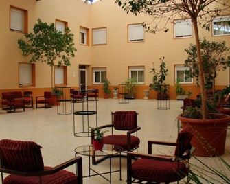 Ahc Hoteles - Cáceres - Patio