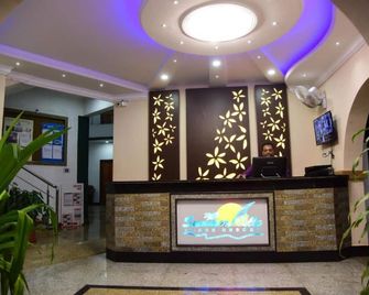 Summerville Beach Resort - Candolim - Resepsionis